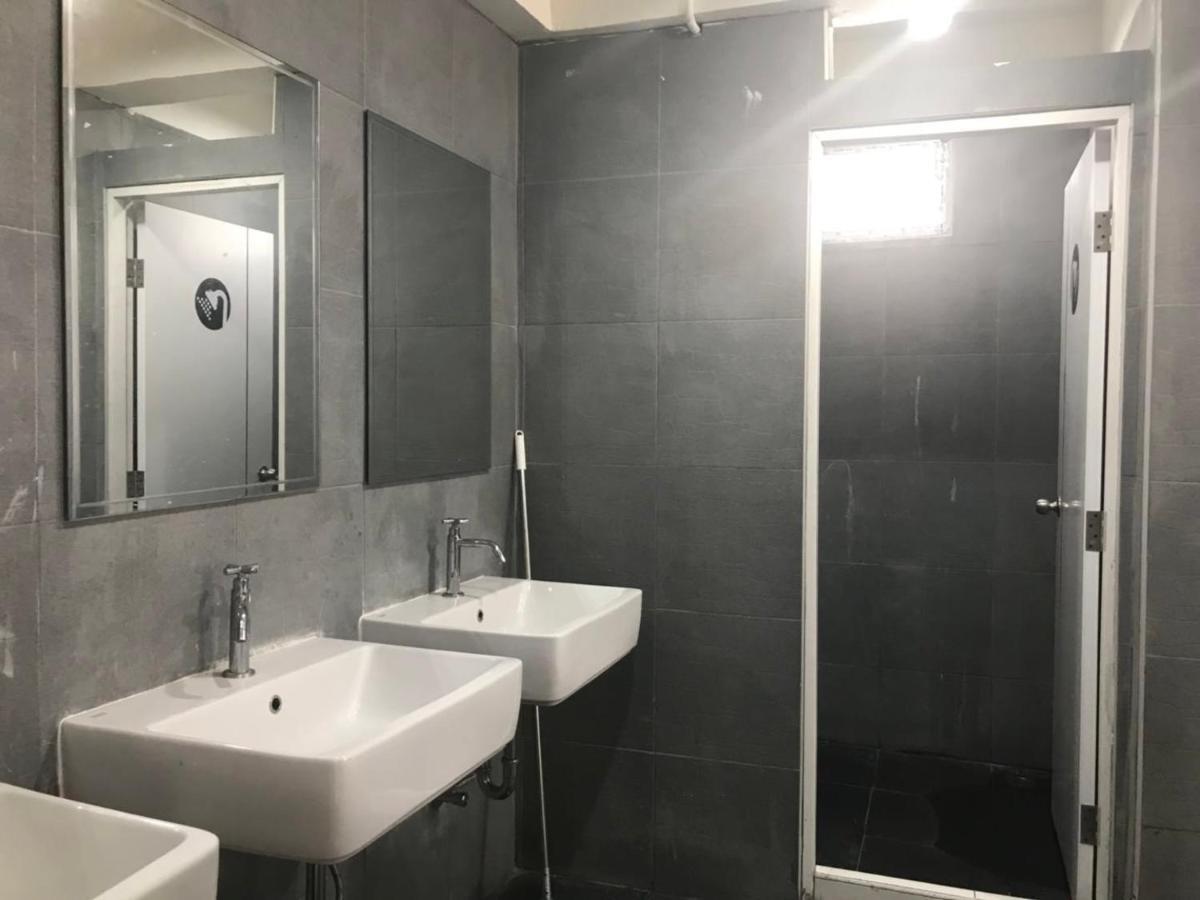 Cha Cha Cha Hostel Pattaya Luaran gambar